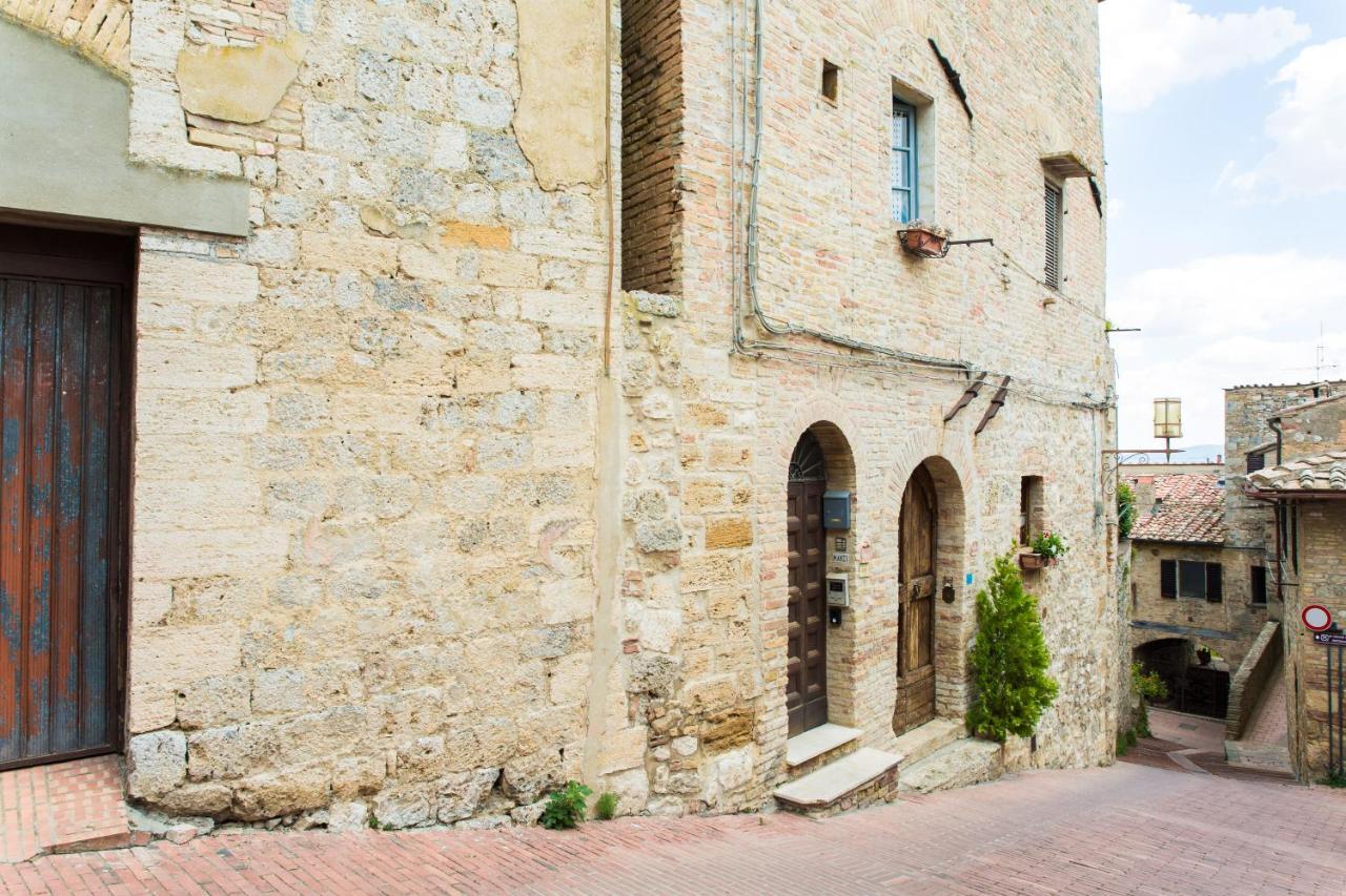 San Domenico Central Apt San Gimignano Ngoại thất bức ảnh